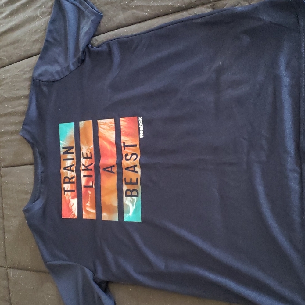 Reebok t shirt